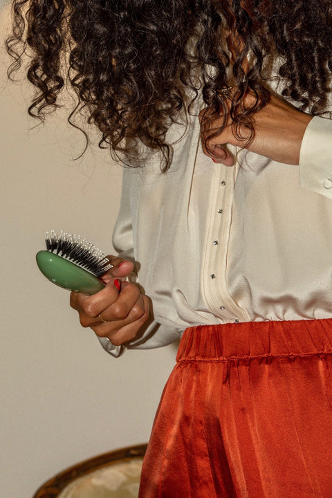 brosse à cheveux bouclés