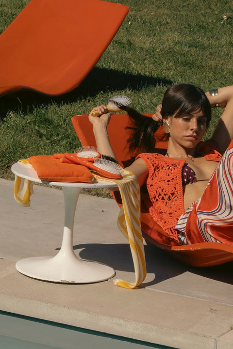 Exposition au soleil : comment prendre soin de mes cheveux secs et fragiles ?