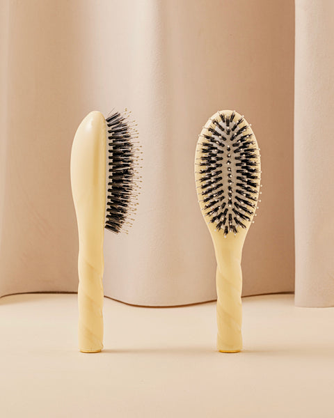 N.03 The Small Gentle Scalp Care HairBrush The Essential Softness Ivory Cair  - Image 1