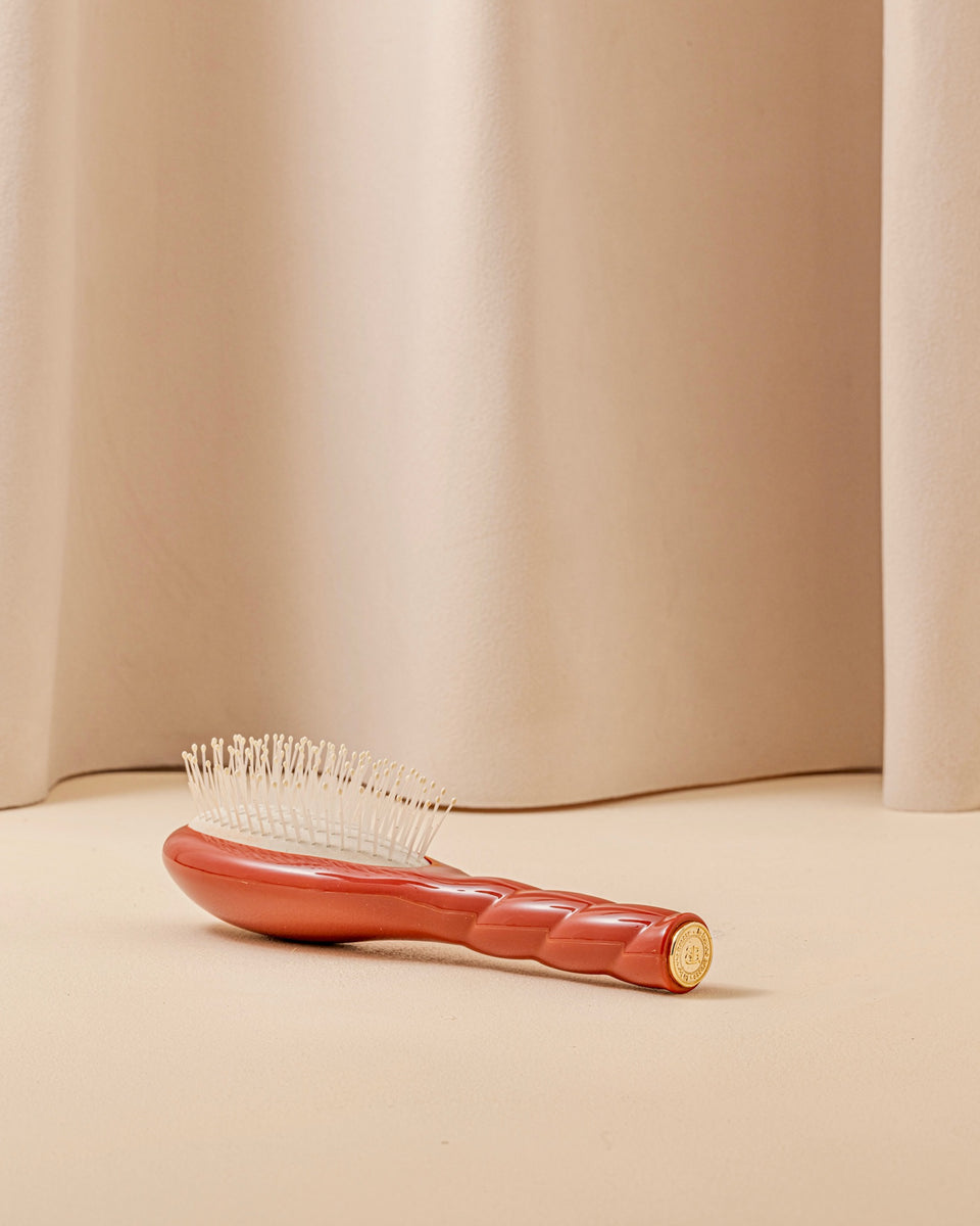 N.04 La Piccola Il Miracolo Districante e Vegan Spazzola Marrone Terra