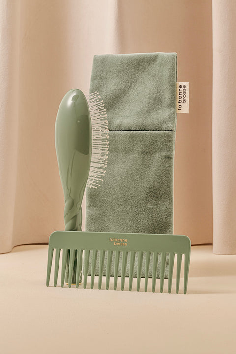 The Almond Green Bonne Brosse Trio - Image 1