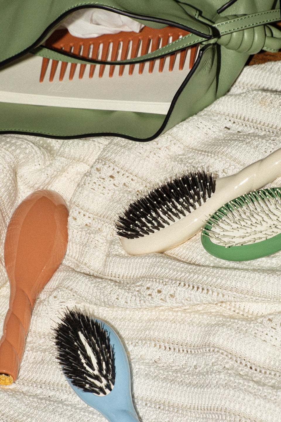 N.02 The Small Care & Detangling HairBrush The Essential Terracotta