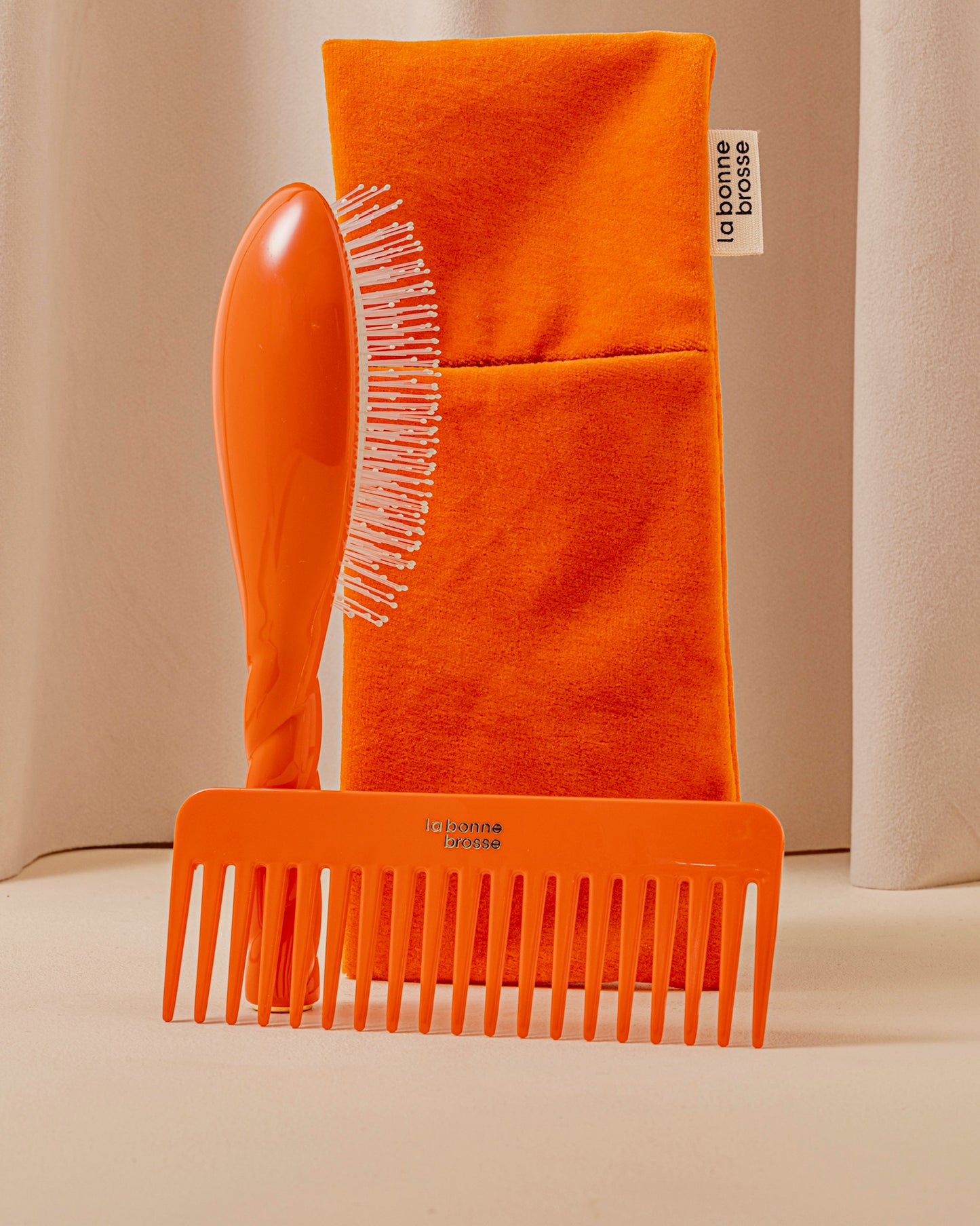 La Pochette "Grande Brosse" Orange Seventies