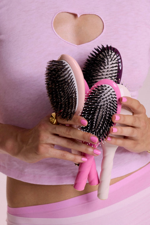 Trio: La Bonne Brosse, Its Comb and Limited Edition Breast Cancer Awareness Month Pouch - Image 2