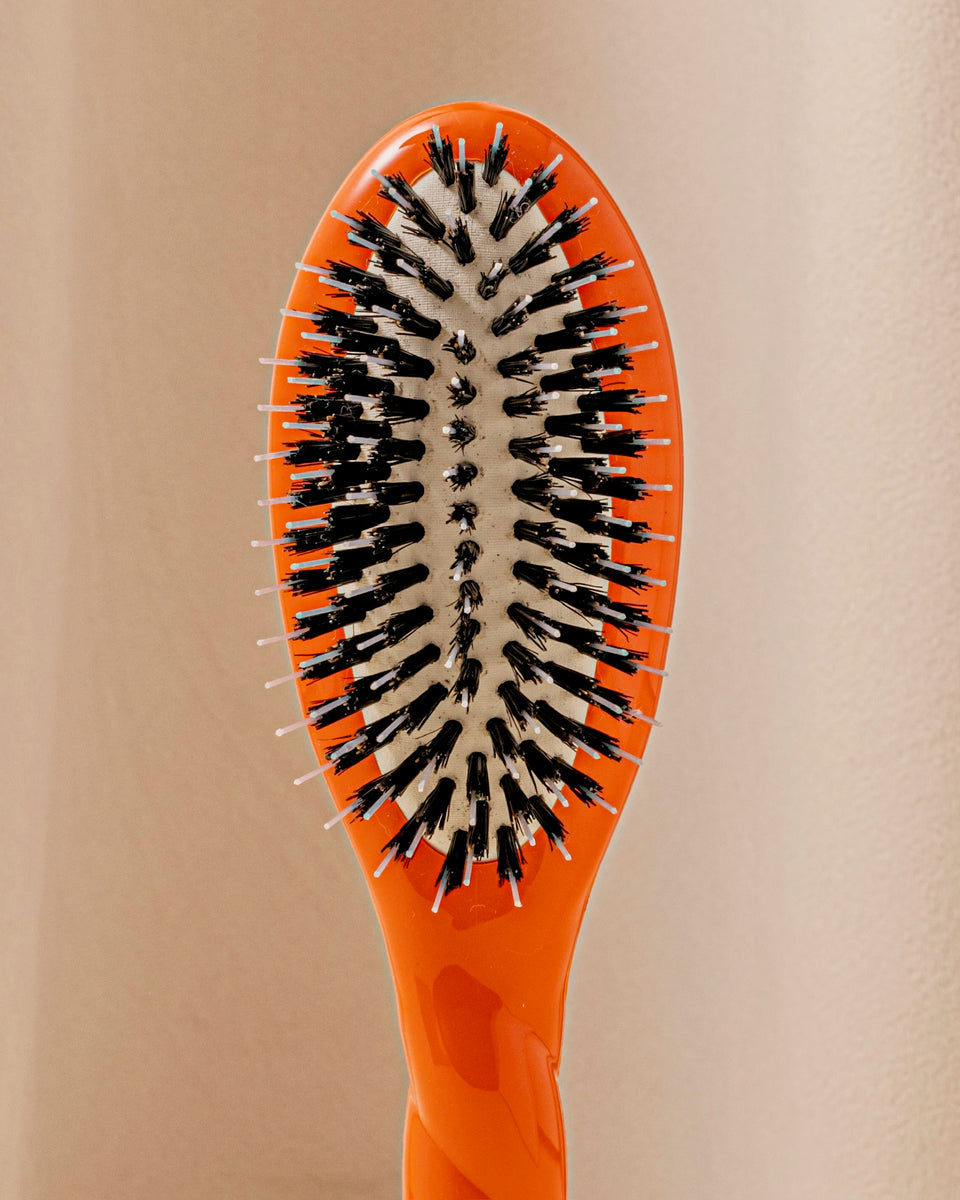 Limited Edition N.02 The Small Detangling Brush & Essential Care Orange Seventies