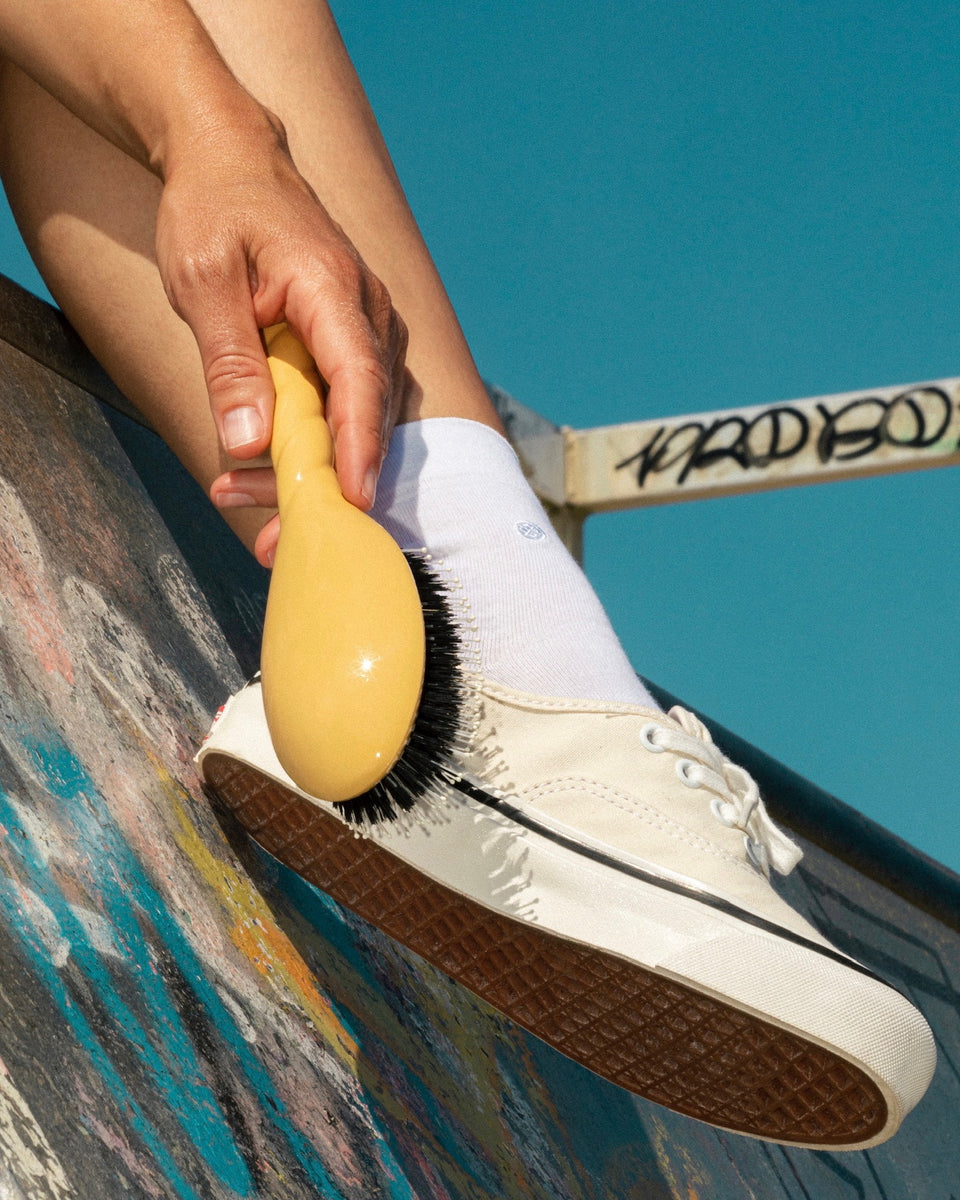 N.03 The Gentle Scalp Care HairBrush The Essential Softness Saffron Yellow