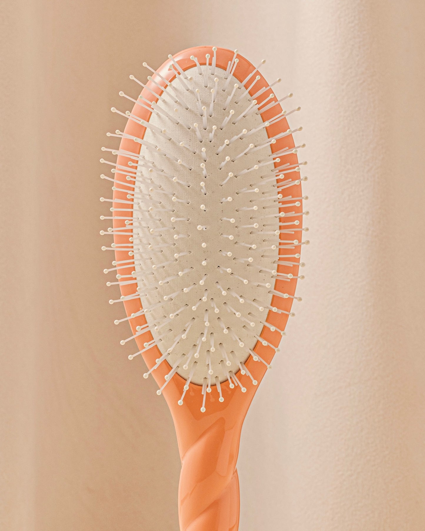 N.04 The Massaging Detangling Hair Brush THE MIRACLE Coral