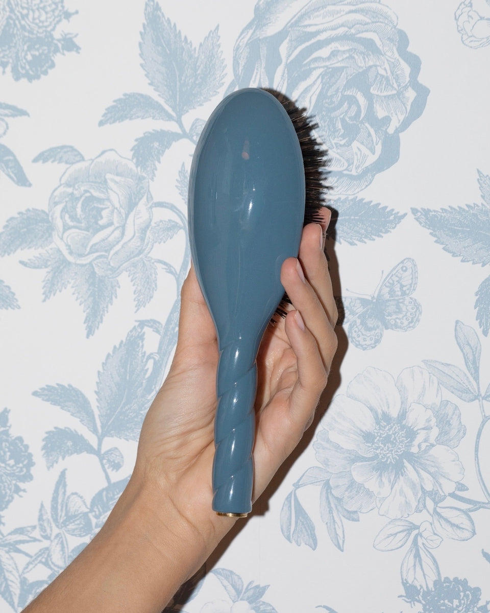 N.01 The Shine & Care Hairbrush The Universal Blue