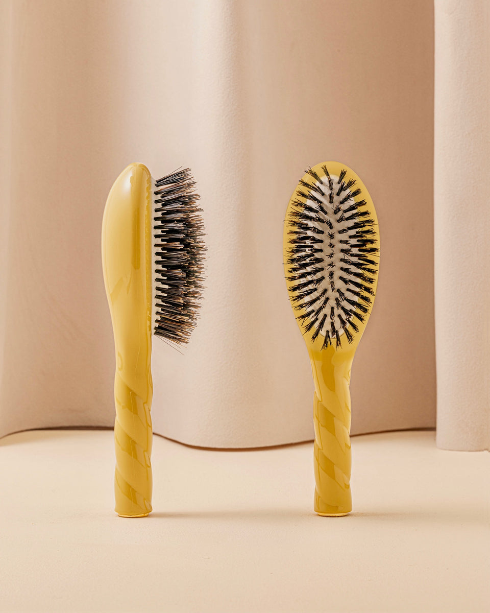 N.01 La Petite Brosse Brillance & Soin l'Universelle Jaune Safran