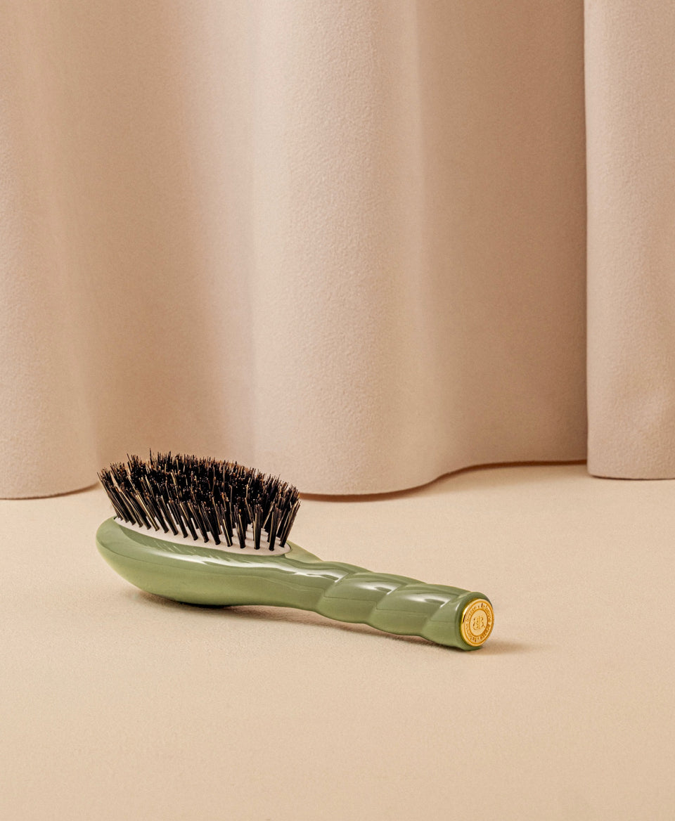 N.01 The Small Shine & Care HairBrush The Universal Almond Green