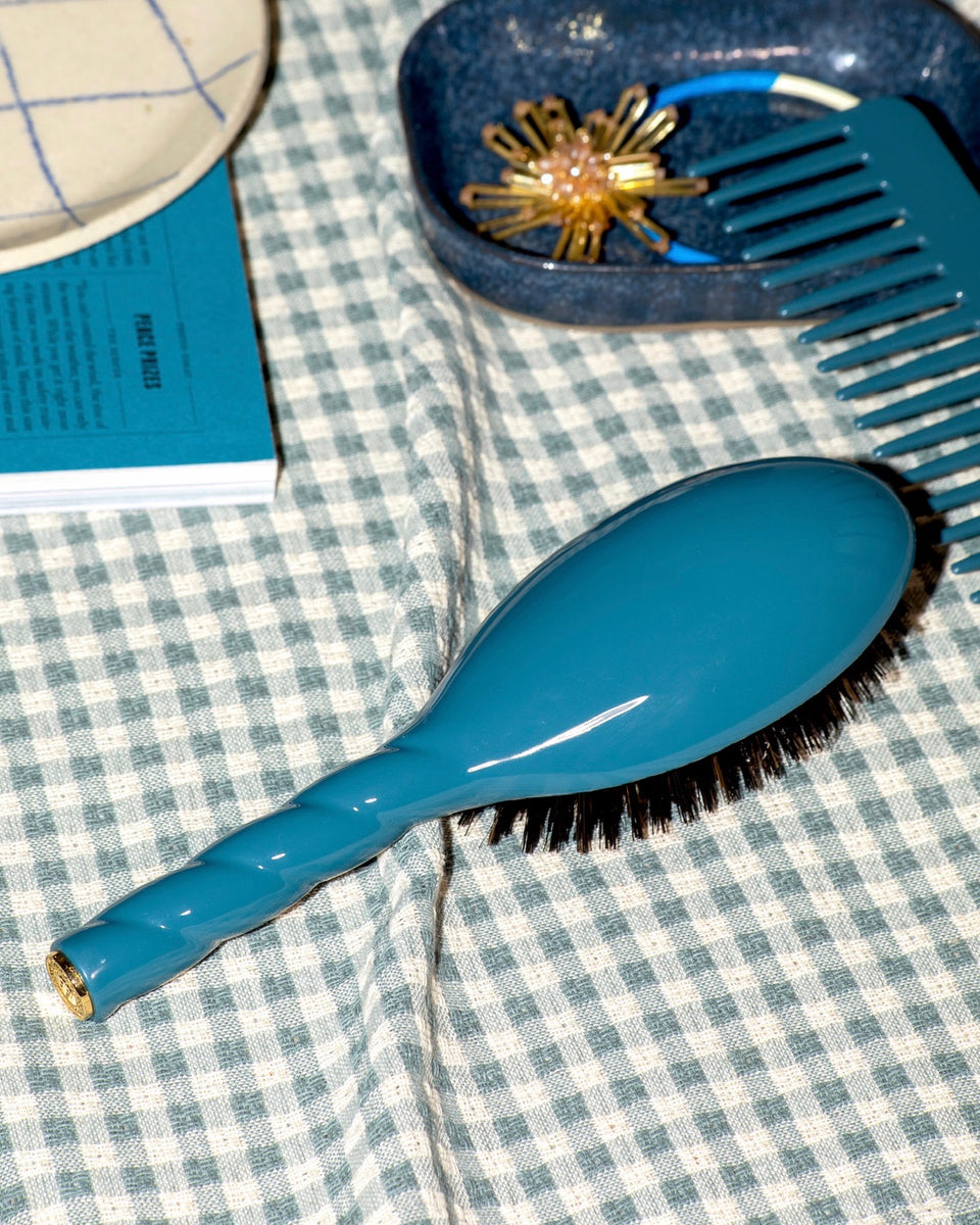 N.01 The Shine & Care Hairbrush The Universal Blue