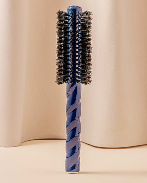 N.05 The Round Blowout HairBrush Volume & Style Blueberry - Image 3