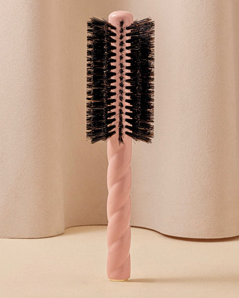 N.08 The Round Blow-Dry Brush Length & Movement Pale Pink - Image 3