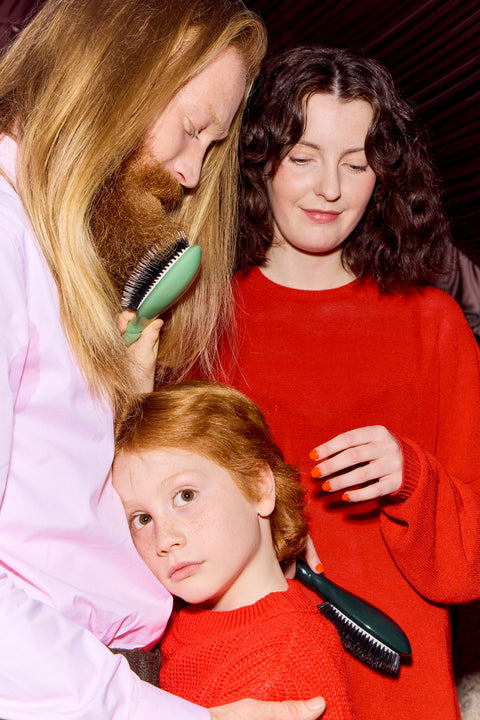 N.01 The Small Shine & Care The Universal Brush Emerald Green - Image 2