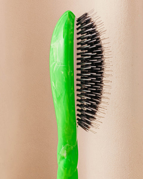 Roseanna x La Bonne Brosse N.02 The Care & Detangling Hairbrush The Essential Green Tie & Dye - Image 3