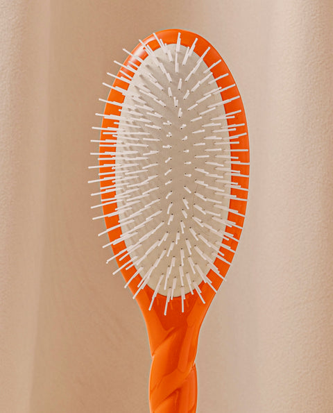 Limited Edition N.07 The Detangling & Stimulating Brush Intense Orange Seventies - Image 3