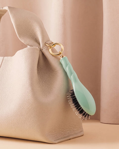 Édition Limitée Bleu Lagon N.03 La Micro Brosse Cuir Chevelu Sensible l'Indispensable Douceur - Image 1