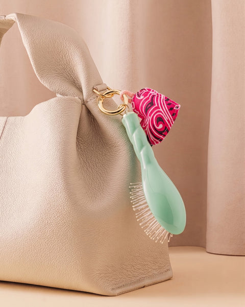 Call It By Your Name x La Bonne Brosse Duo : Micro Brush N.04 Lagoon Blue and its Charm - Image 1