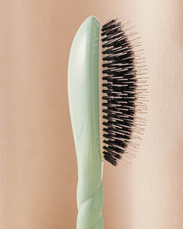Limited Edition Lagoon Blue N.02 The Care & Detangling Hairbrush The Essential - Image 3