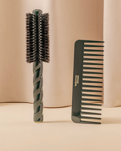 The Large Detangling Comb in Acetate Emerald Green - Image 2