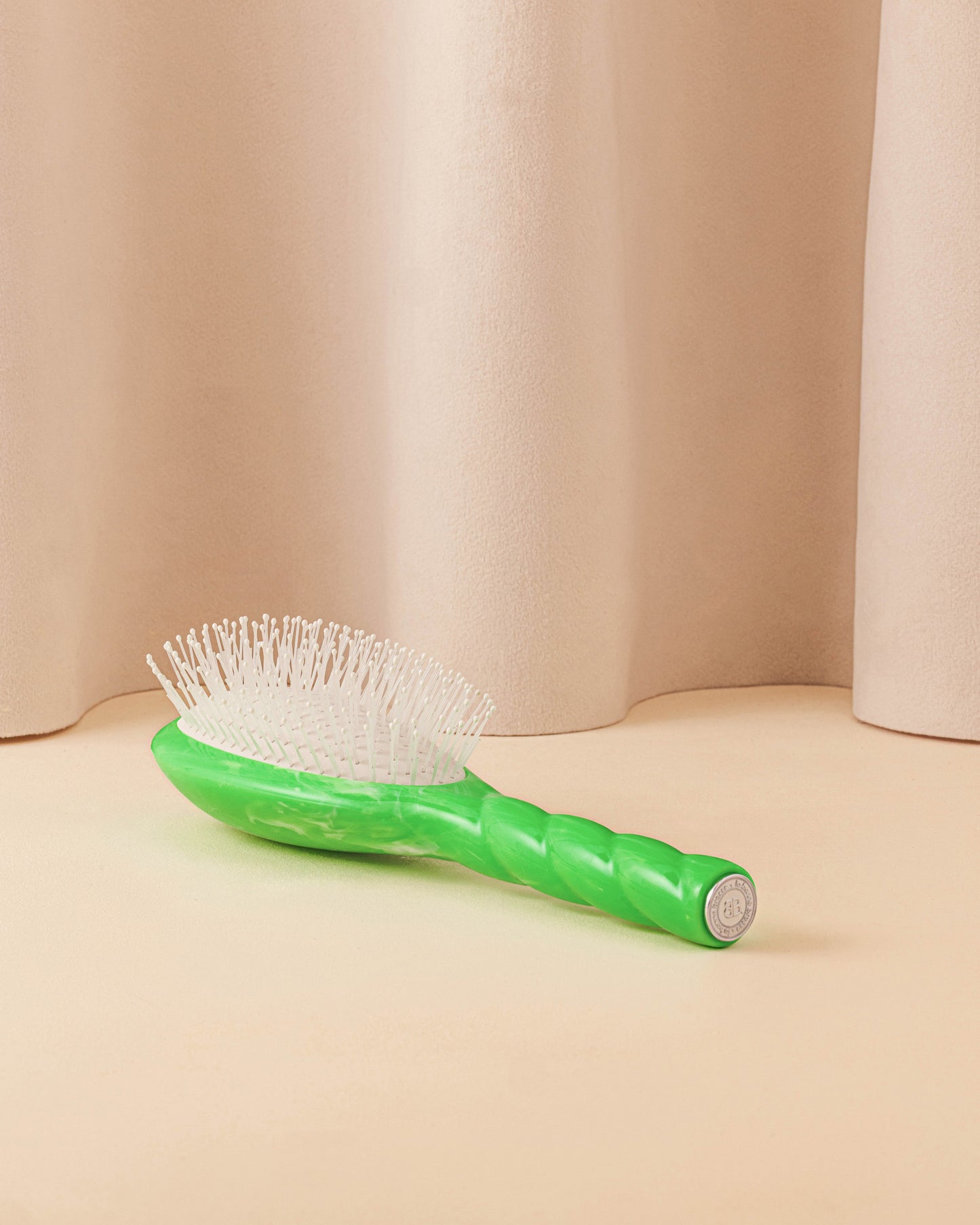 Roseanna x La Bonne Brosse N.04 La Brosse Démêlante & Massante La Miracle Tie & Dye Vert