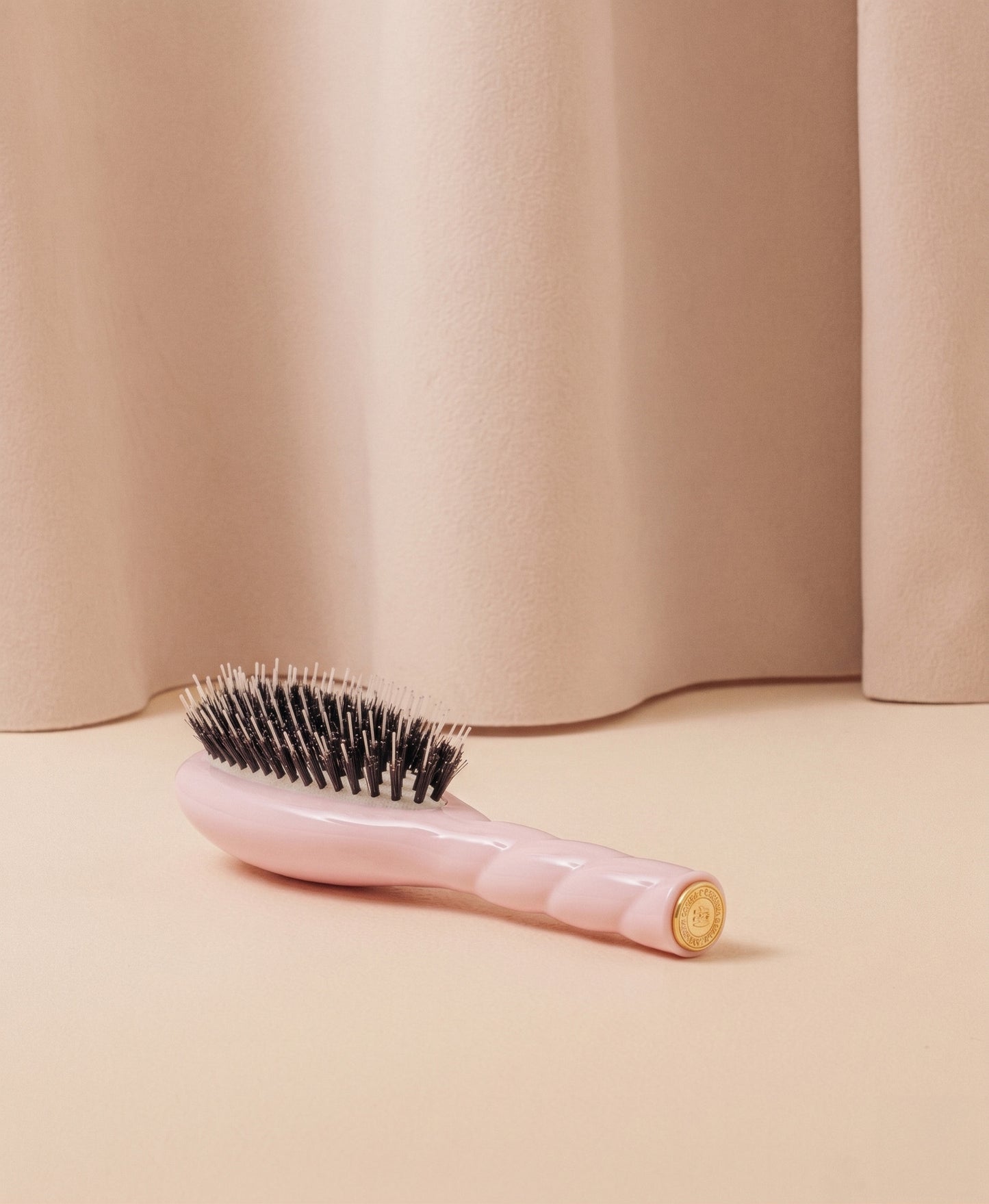 N.02 The Small Care & Detangling HairBrush The Essential Lilac Pink