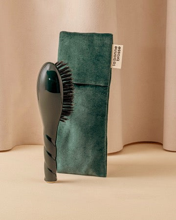 Duo : La Petite Brosse et sa Pochette Vert Emeraude - Image 1