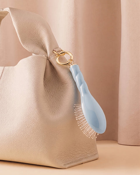 N.04 The Micro Massaging Detangling HairBrush The Miracle Light Blue - Image 1