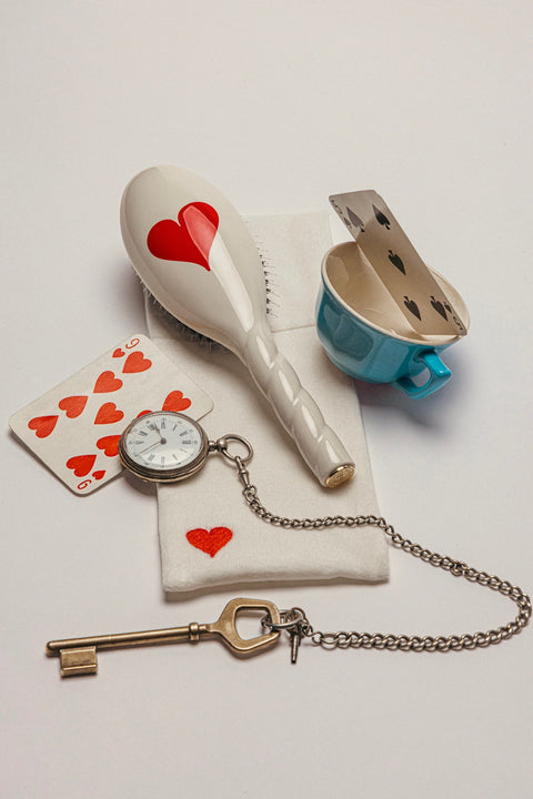 Limited Edition Queen of Hearts N.02 The Detangling & Care Brush The Essential - Image 2