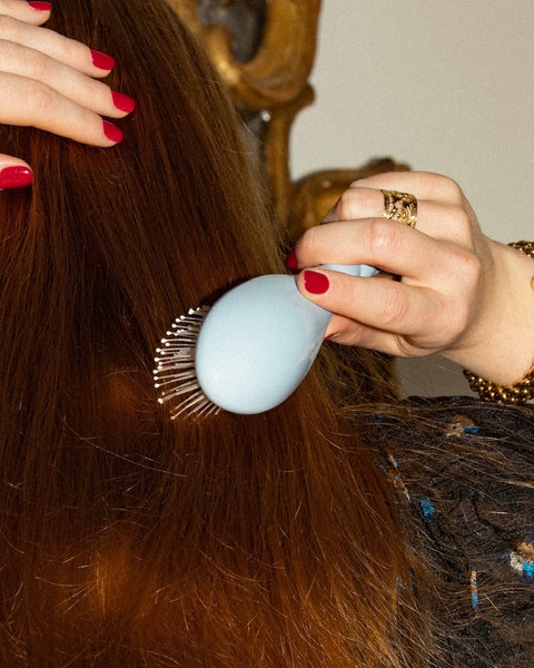 N.04 Die Kleine Wunderbare: Entwirrend & Vegan Bürste Himmelblau - Image 2