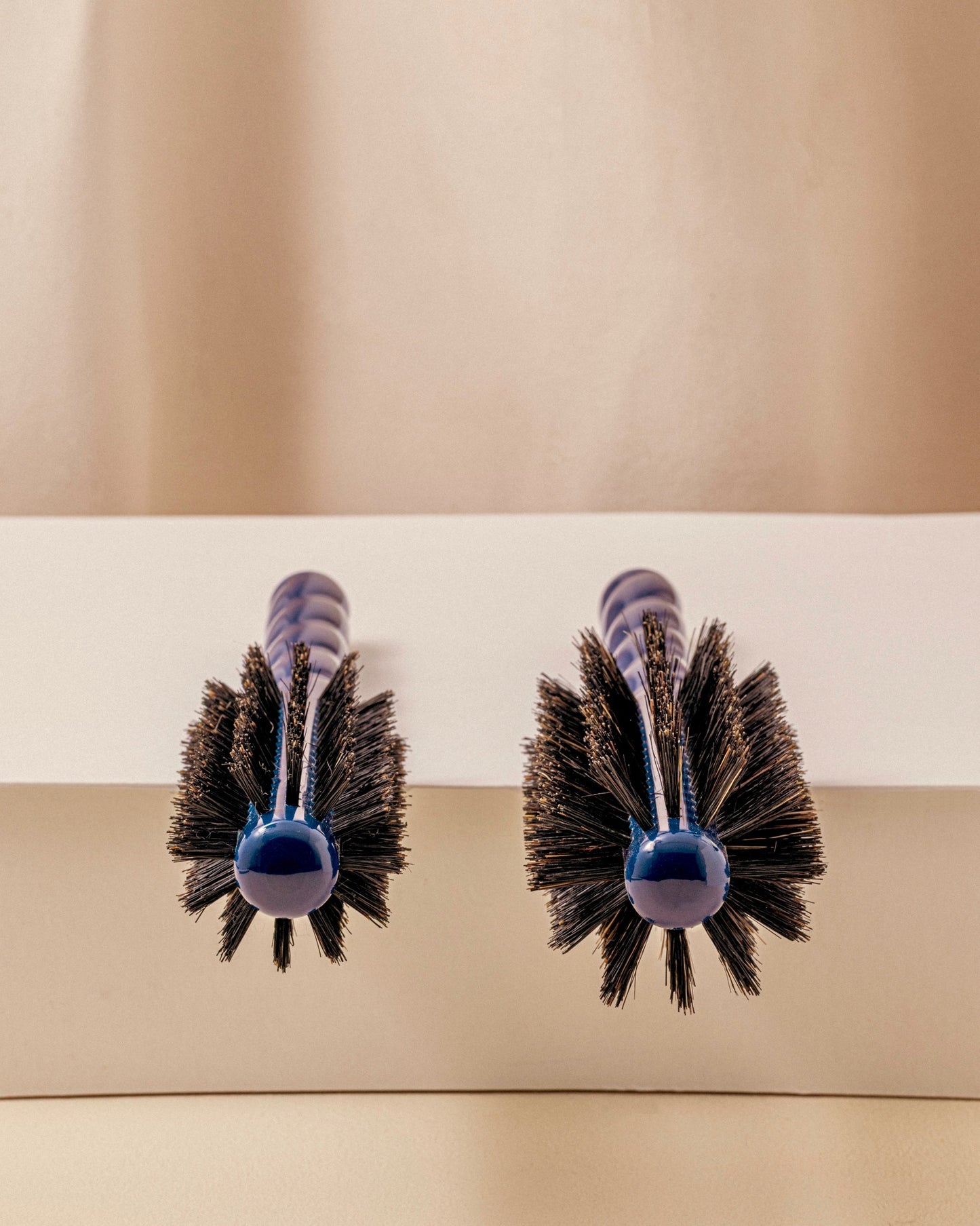 N.05 La Brosse Ronde Brushing Volume & Style Bleu Myrtille