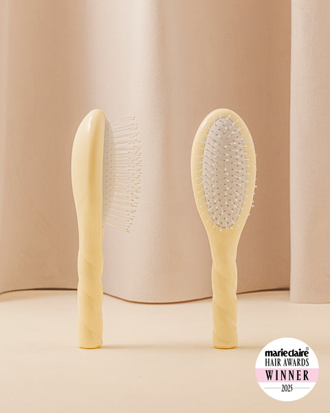 N.04 La Petite Brosse Démêlante & Massante La Miracle Ivoire Cair - Image 1