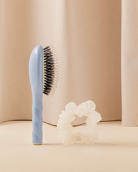 Duo : La Petite Brosse Bleu Ciel et son Chouchou Donatelle Godart - Image 1