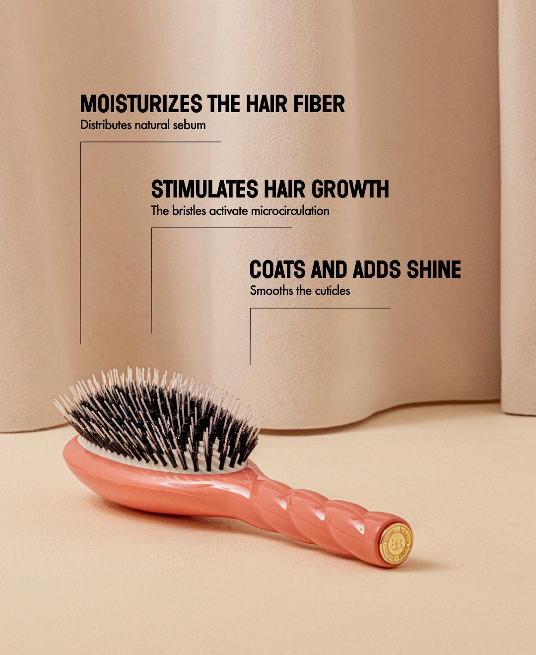 N.02 The Care & Detangling HairBrush The Essential Coral