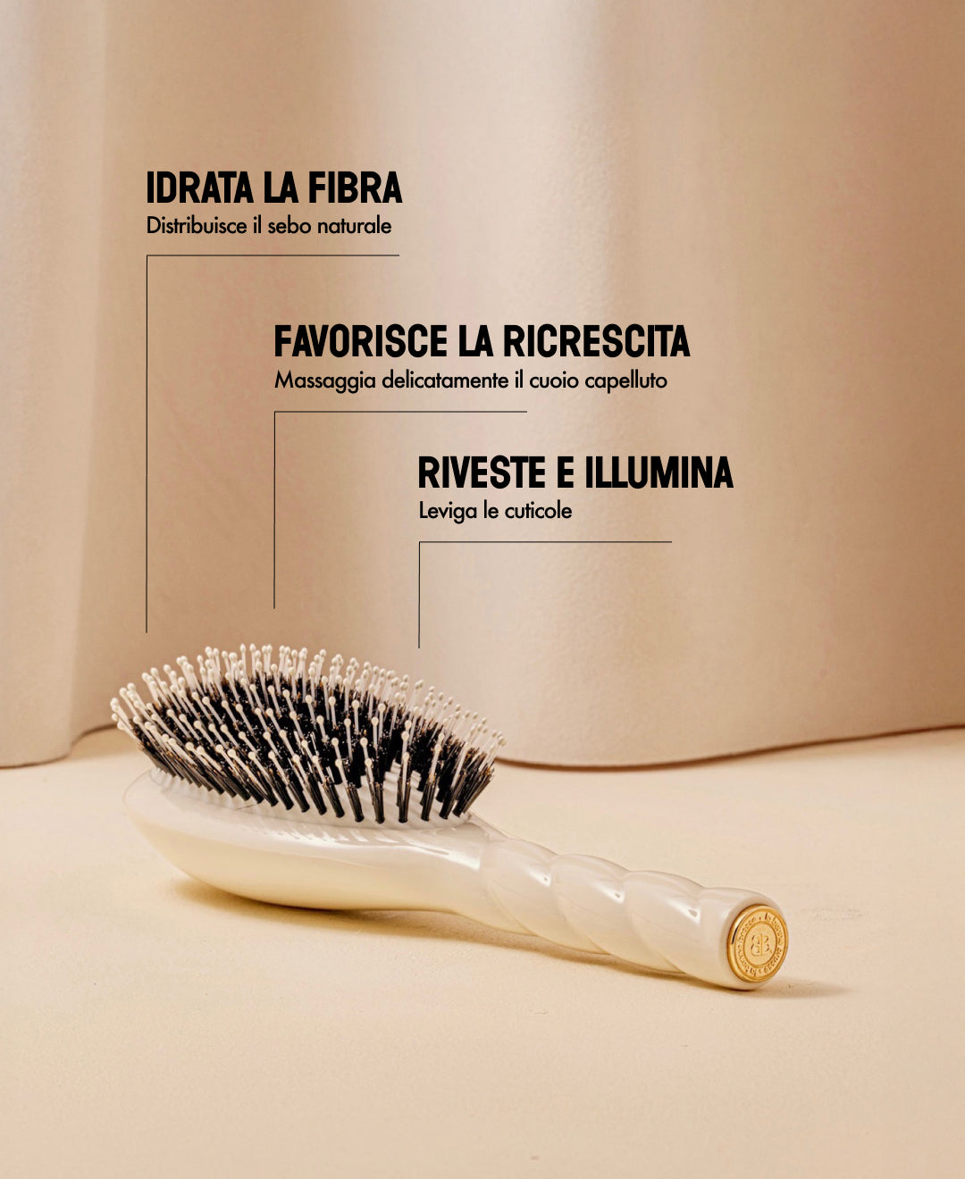 N.03 The Gentle Scalp Care HairBrush The Essential Softness Creamy White