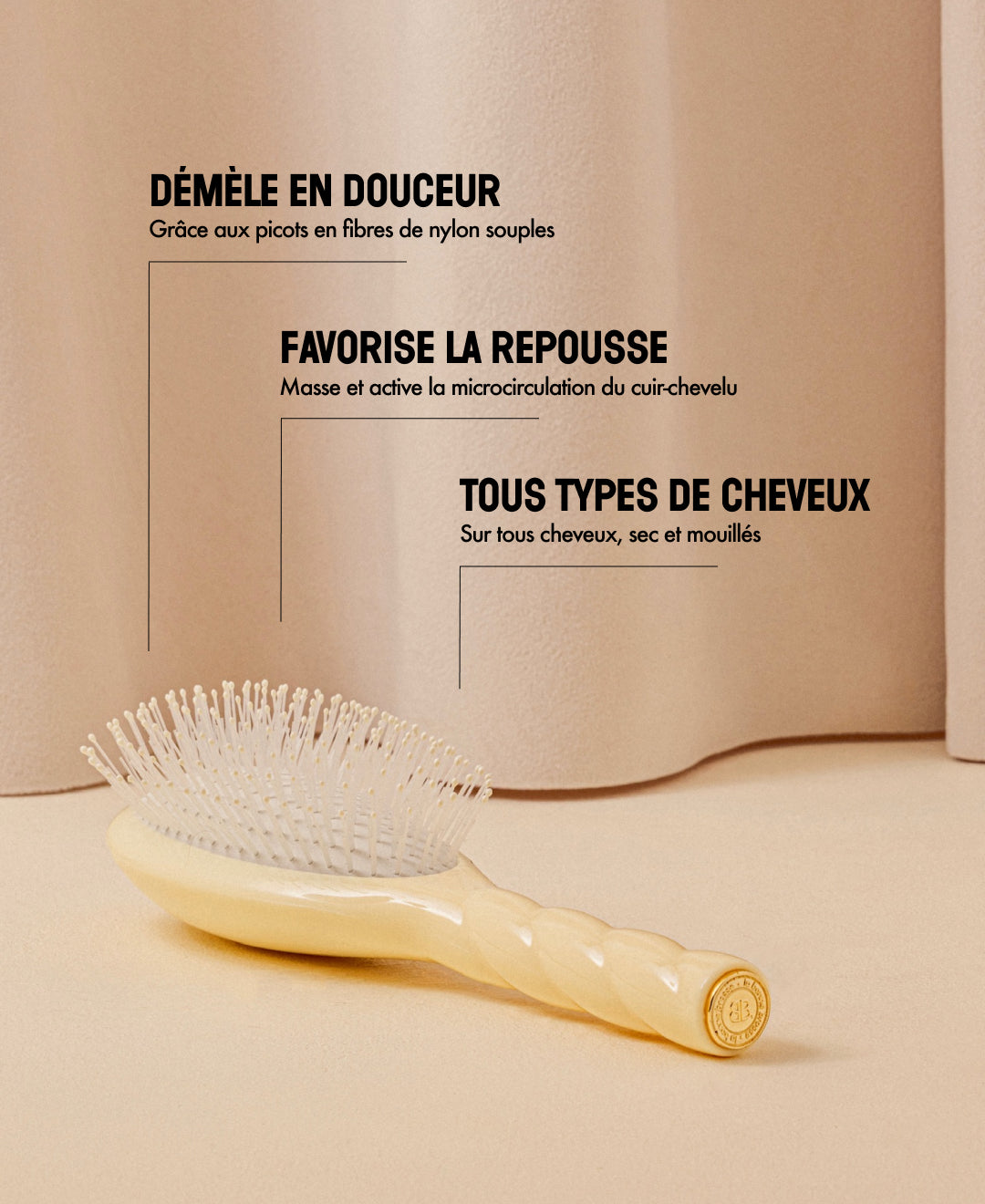 N.04 La Brosse Démêlante & Massante La Miracle Ivoire Cair