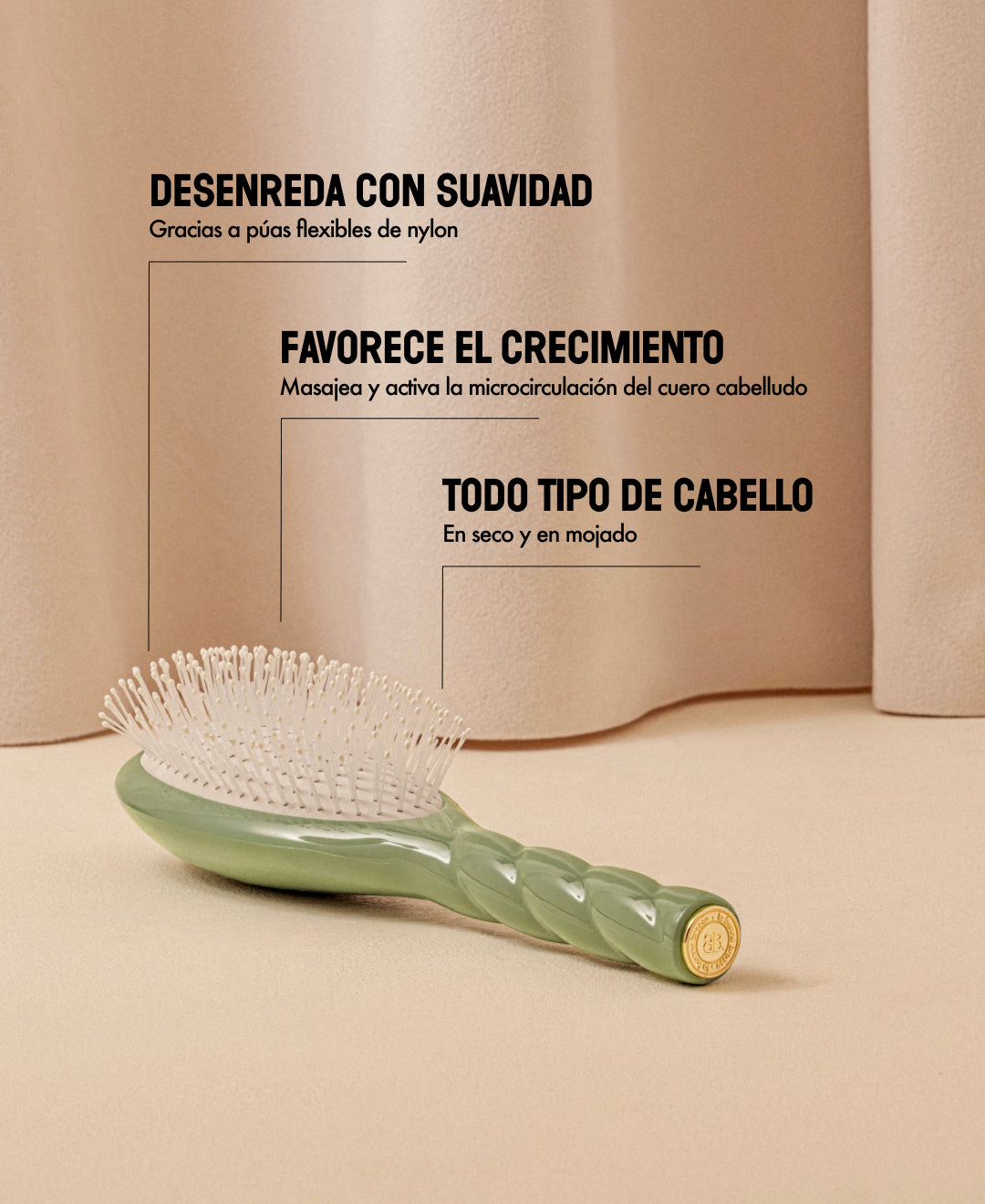 N.04 El Cepillo Desenredante y Masajeador La Miracle Verde Almendra