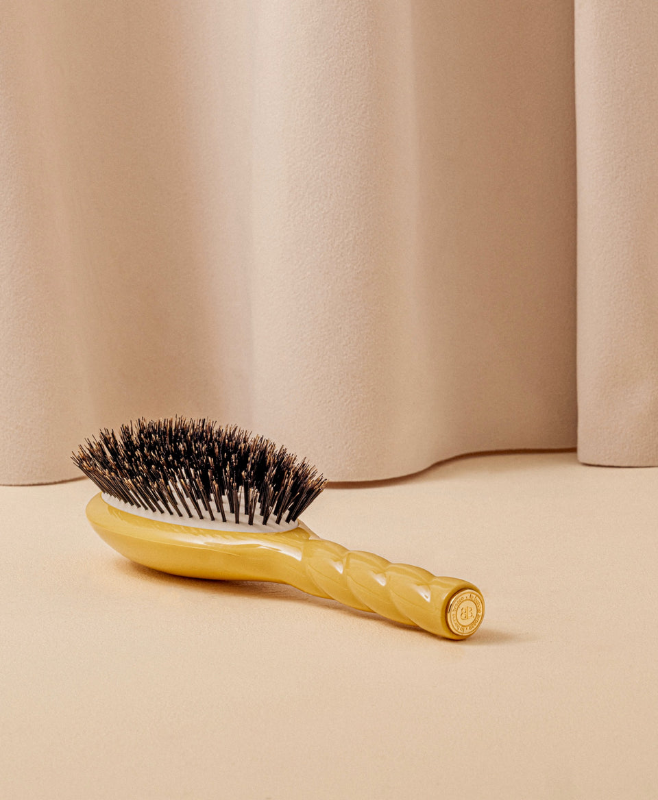 N.01 La Brosse Brillance & Soin l'Universelle Jaune Safran