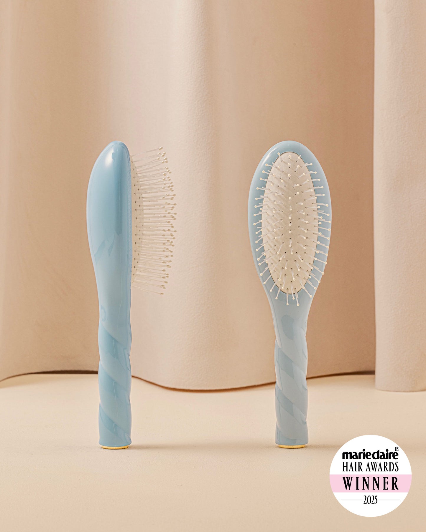 N.04 The Small Massaging Detangling Hair Brush The Miracle Light Blue
