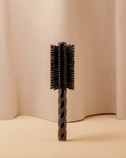 Black Edition N.08 The Round Brush Length & Movement - Image 1