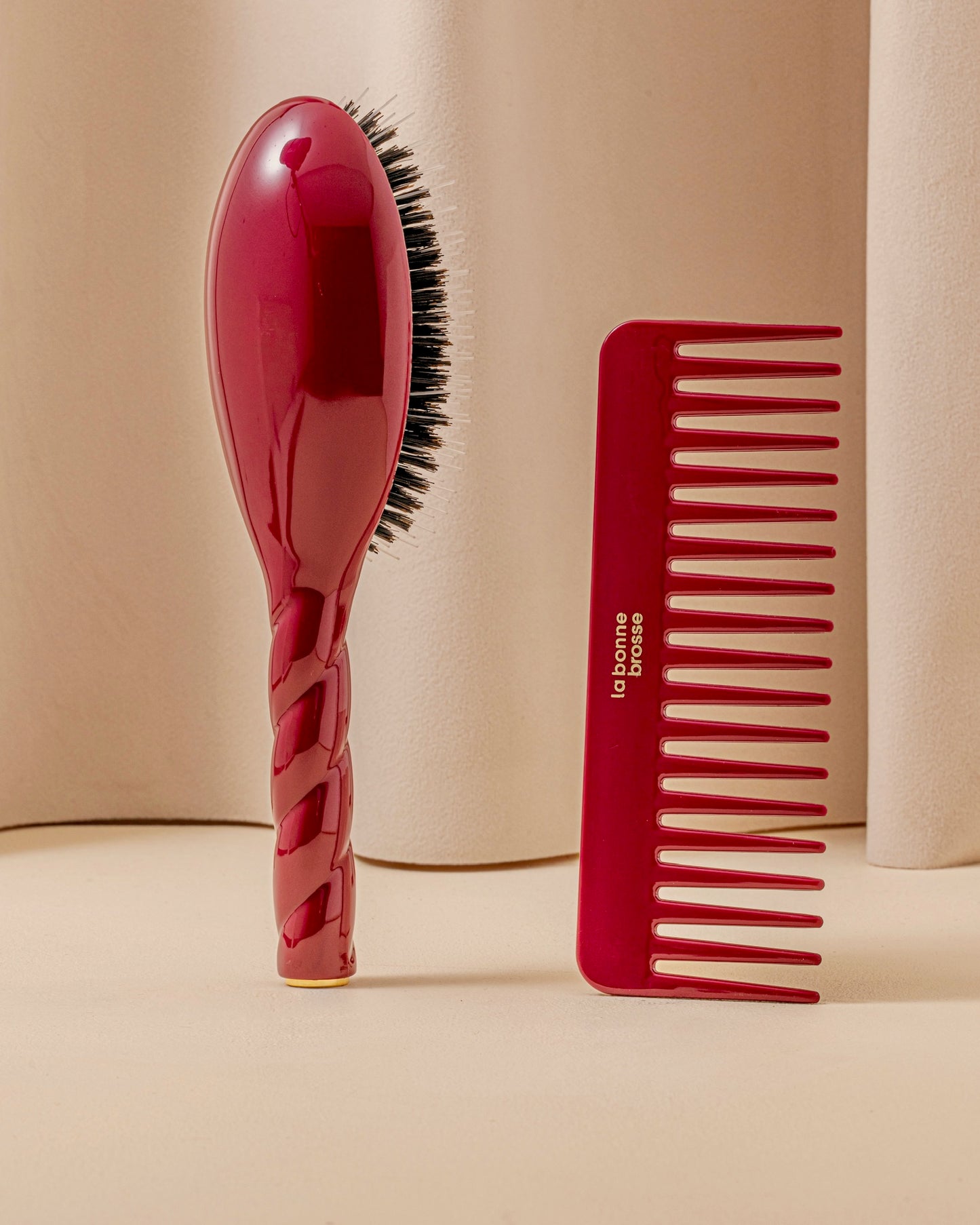 The Large Detangling Comb in Acetate Cherry Red