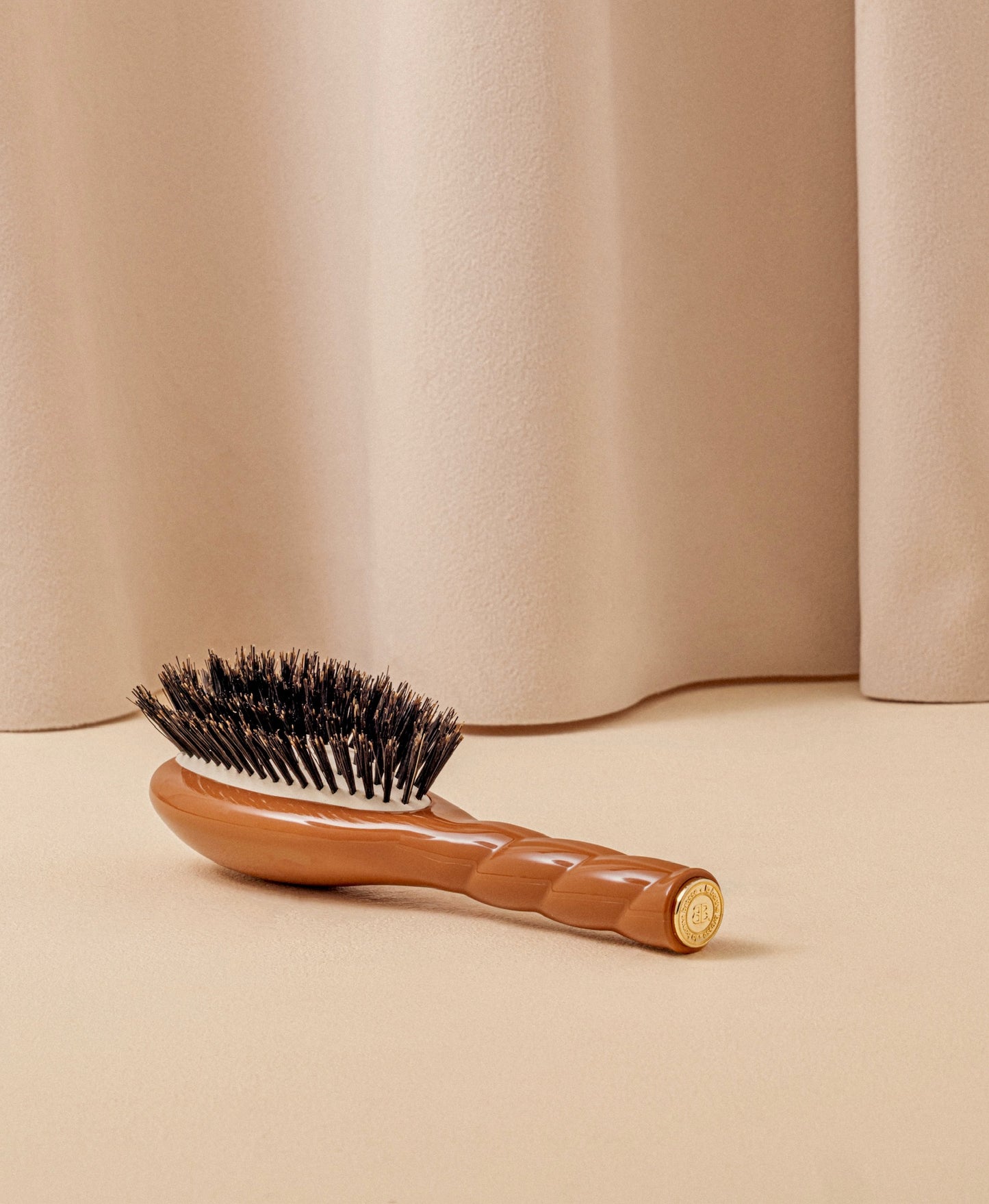 N.01 La Petite Brosse Brillance & Soin l’Universelle Terracotta