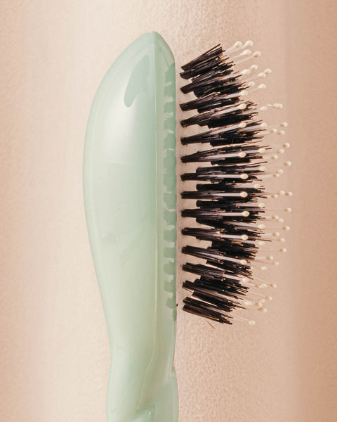 Édition Limitée Bleu Lagon N.03 La Micro Brosse Cuir Chevelu Sensible l'Indispensable Douceur - Image 3