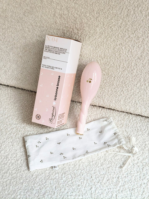 La Bonne Brosse x Bonpoint N.04 The Small Pink Lilac Children's Brush and its Free Pouch - Image 3