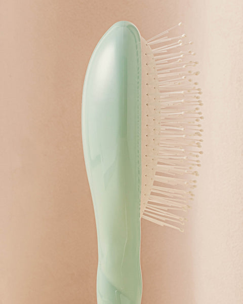 Limited Edition N.04 The Small Detangling & Massaging Hairbrush The Miracle Lagoon Blue - Image 3
