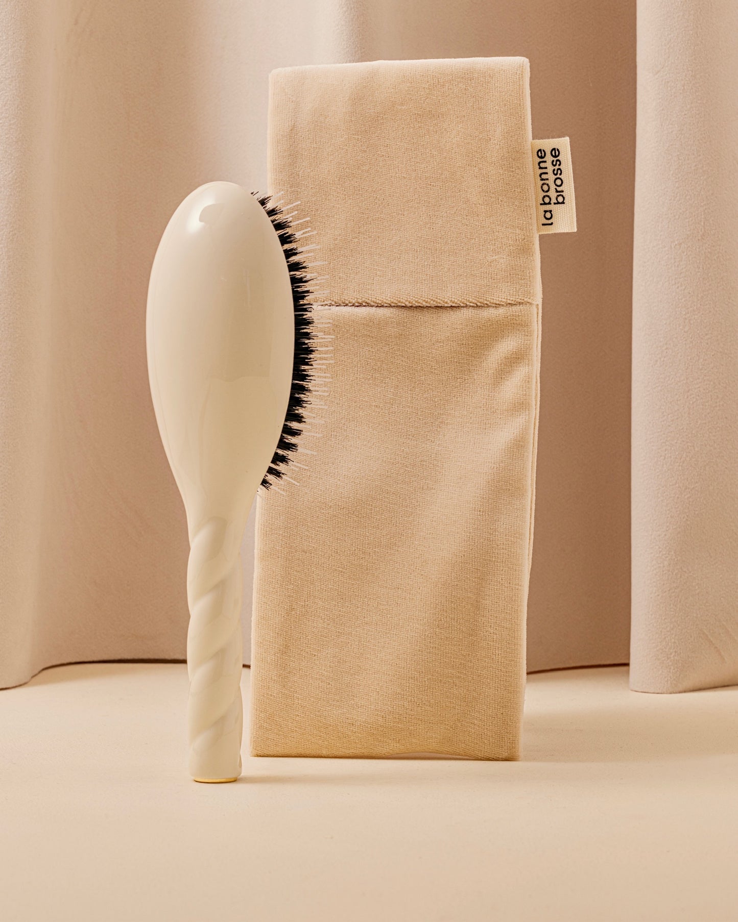 Duo : La Bonne Brosse et sa Pochette Blanc Crème