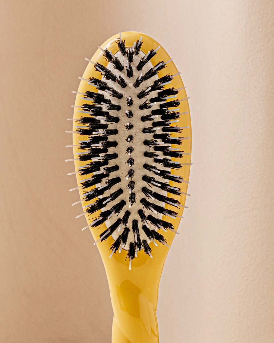N.02 The Small Care & Detangling HairBrush The Essential Saffron Yellow