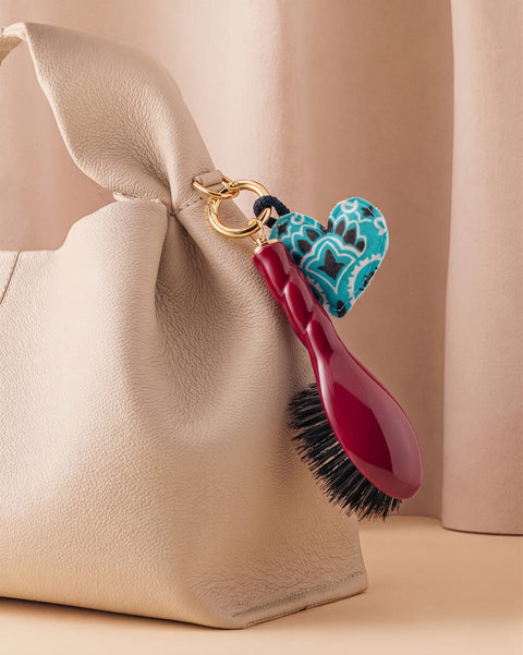 Call It By Your Name x La Bonne Brosse Duo: Micro Brush N.01 Cherry Red and its Charm - Image 3