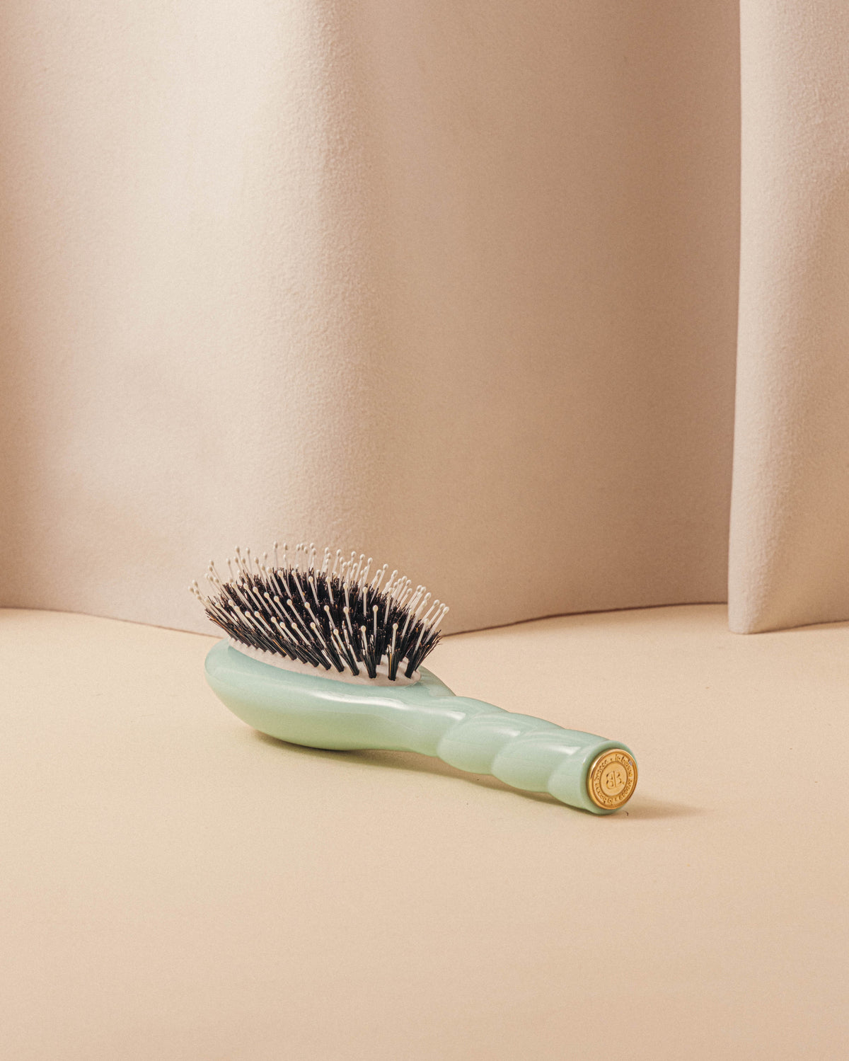 N.03 The Small Gentle Scalp Care HairBrush The Essential Softness Lagoon Blue