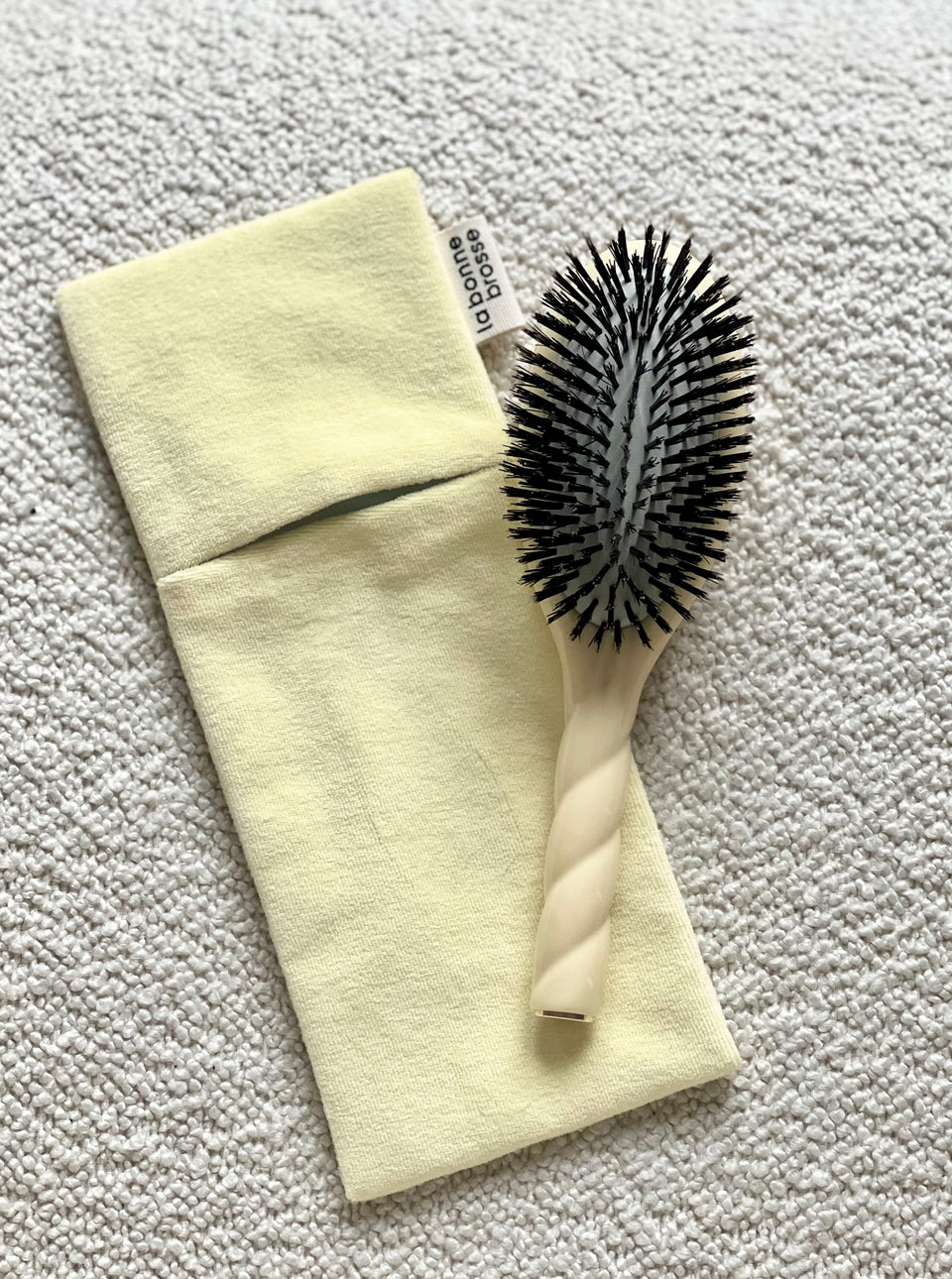 La Pochette "Grande Brosse" Ivoire Cair